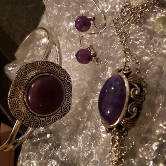 CACHE 3 pc. SILVER toned non tarnish set w Purple Stones. New - Picture 1 of 4